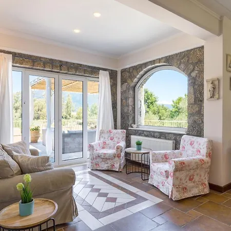 Villa St Nicholas House With Private Heated Pool *