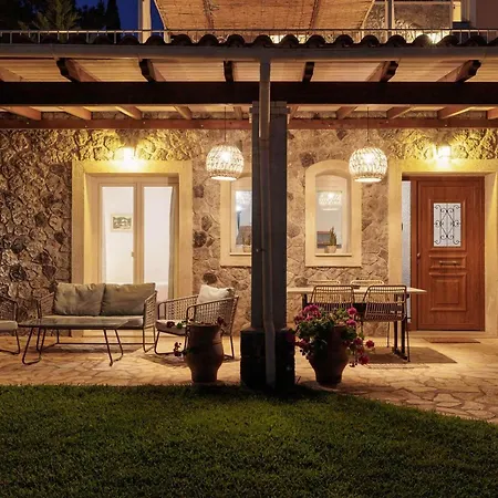 St Nicholas House With Private Heated Pool Villa Dasziá