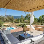 St Nicholas House With Private Heated Pool *