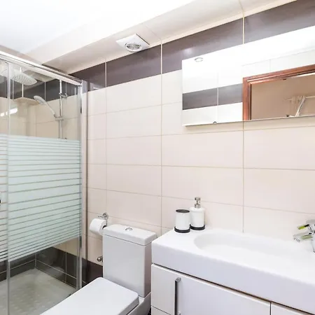 Villa St Nicholas House With Private Heated Pool Villa *