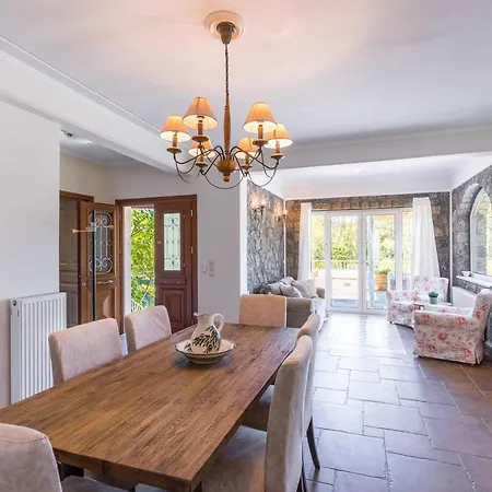 Villa St Nicholas House With Private Heated Pool *