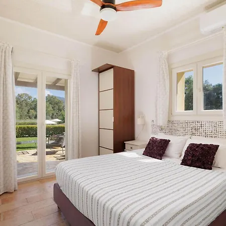 Villa St Nicholas House With Private Heated Pool Villa *