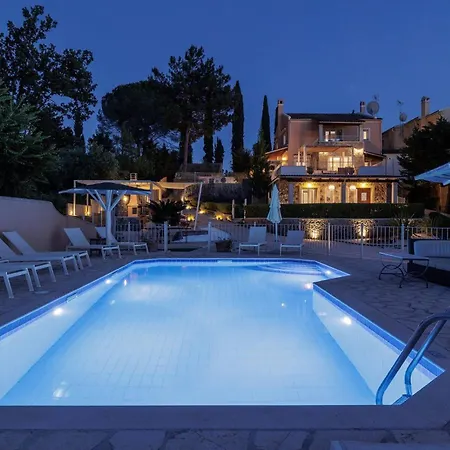 Villa St Nicholas House With Private Heated Pool *