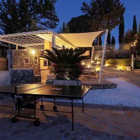 Villa St Nicholas House With Private Heated Pool