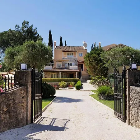 Villa St Nicholas House With Private Heated Pool