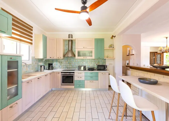 St Nicholas House With Private Heated Pool Villa *