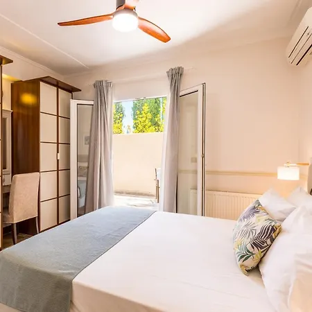 St Nicholas House With Private Heated Pool Villa *