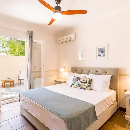 Villa St Nicholas House With Private Heated Pool