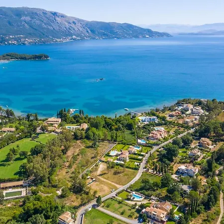 St Nicholas House With Private Heated Pool