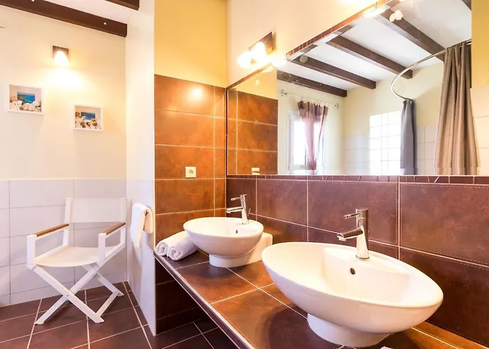 Вилла St Nicholas House With Private Heated Pool *