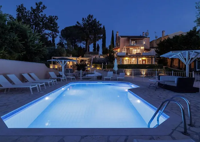 St Nicholas House With Private Heated Pool *