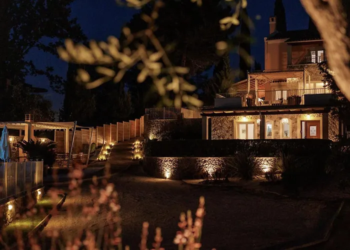 Вилла St Nicholas House With Private Heated Pool Дассия
