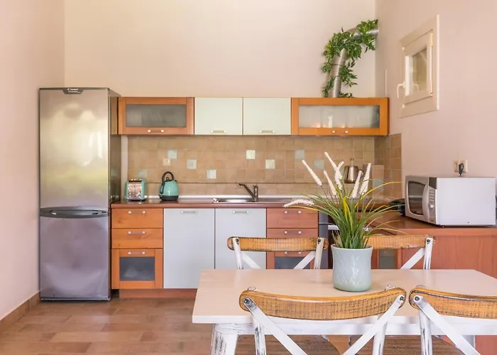 Βίλα St Nicholas House With Private Heated Pool Δασιά