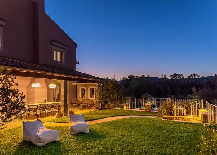 St Nicholas House With Private Heated Pool *